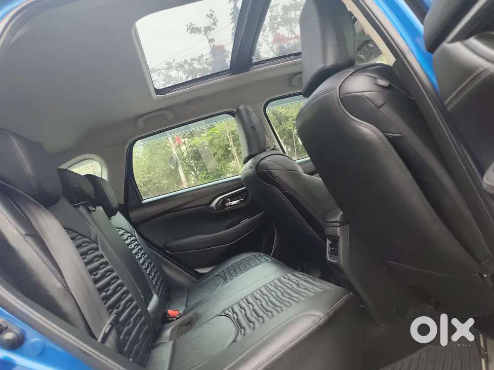 Toyota Hyrider V Neo Drive Awd