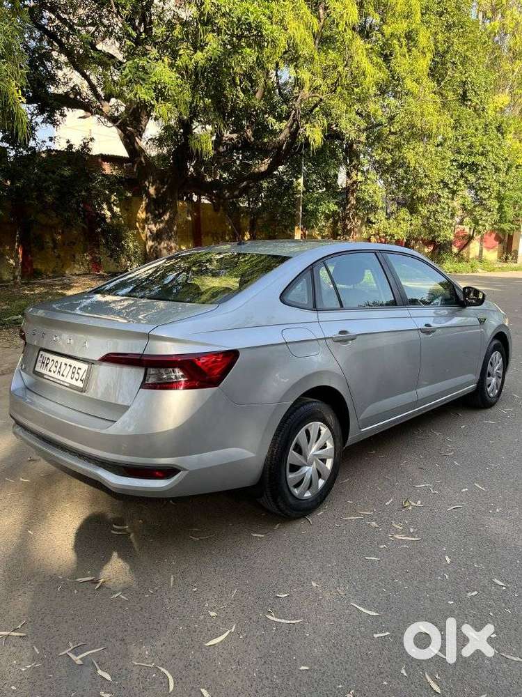 Skoda Slavia 1.0 Active Tsi, 2022, Petrol