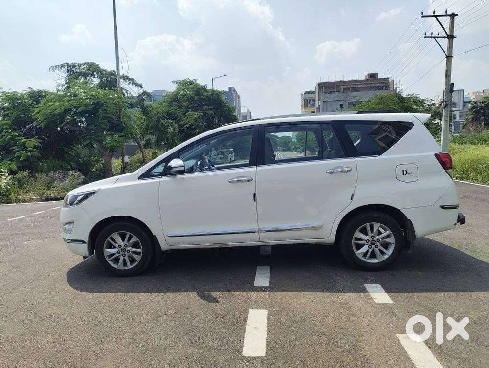 Toyota Innova Crysta 2.8 Z, 2017, Diesel
