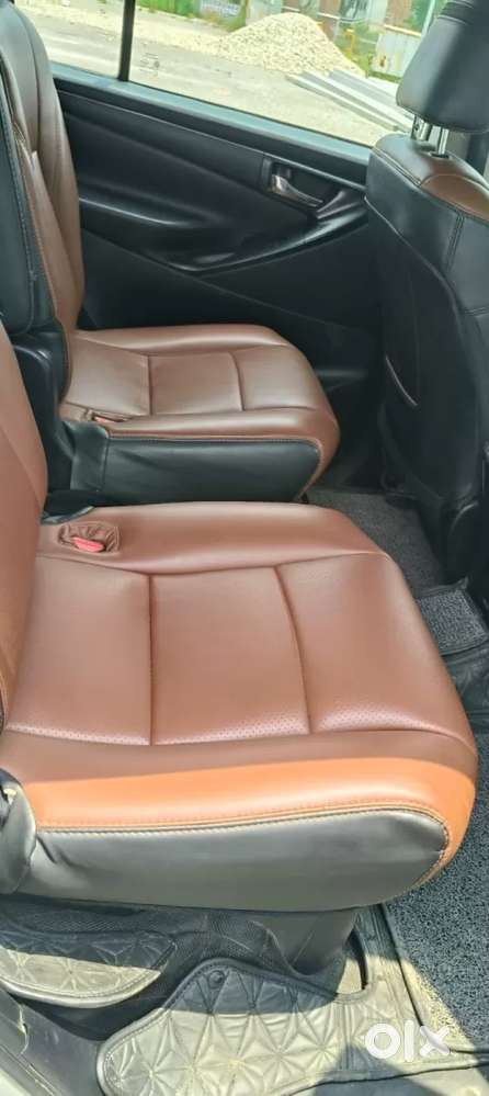Toyota Innova Crysta 2.4 G Mt 7 Str, 2017, Diesel