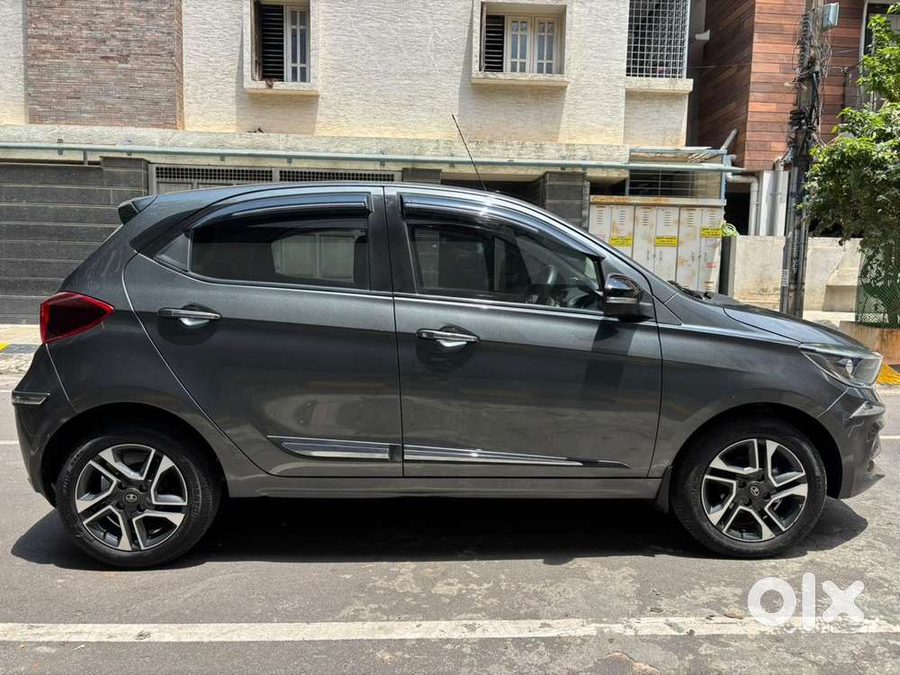 Tata Tiago 1.2 Revotron XZA, 2022, Petrol