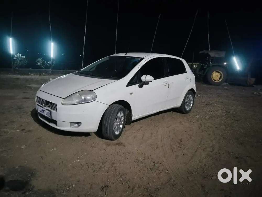 Fiat Grande Punto 2013 Diesel 75000 Km Driven
