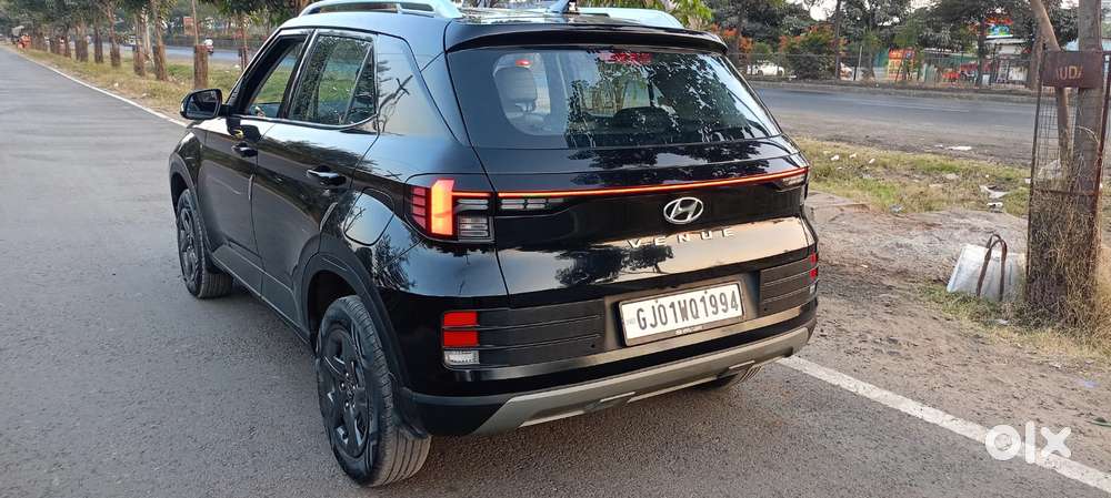 Hyundai Venue 1.2 S (o), 2024, Petrol