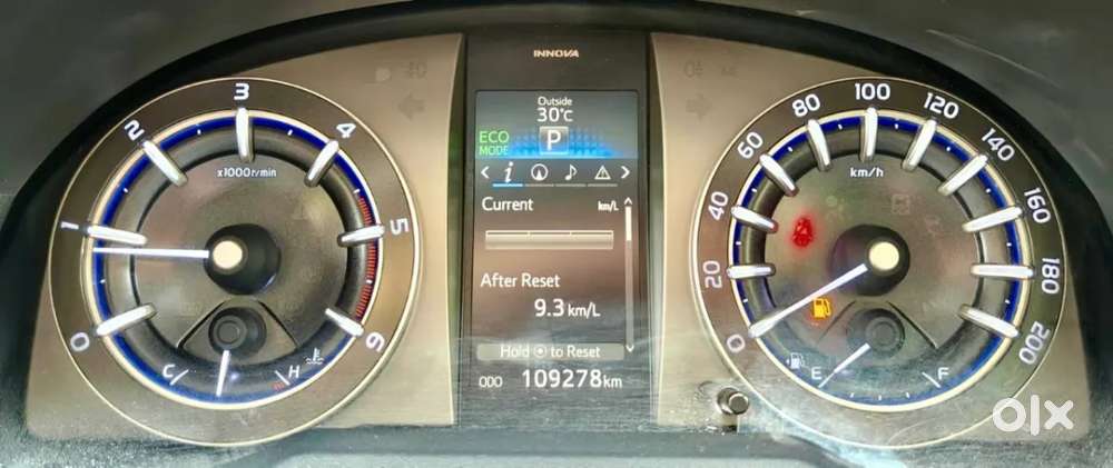 Toyota Innova Crysta 2.8 Zx At 7 Seater, 2017, Diesel