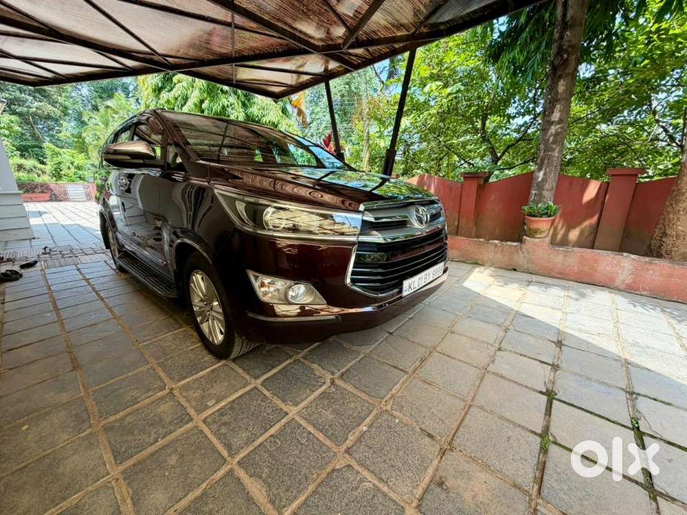 Toyota Innova Crysta 2016 Petrol 92000 Km Driven
