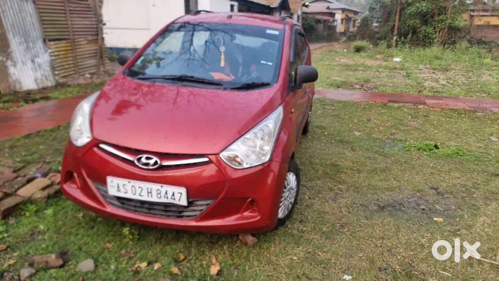 Well Maintained Eon Era + Car.