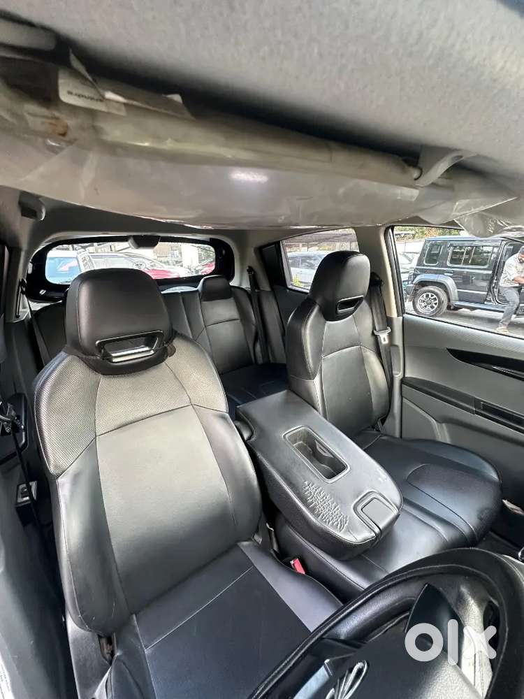 Mahindra Kuv 100 2017