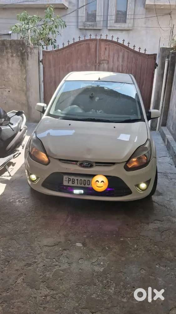 Ford Figo 2011 Top Model
