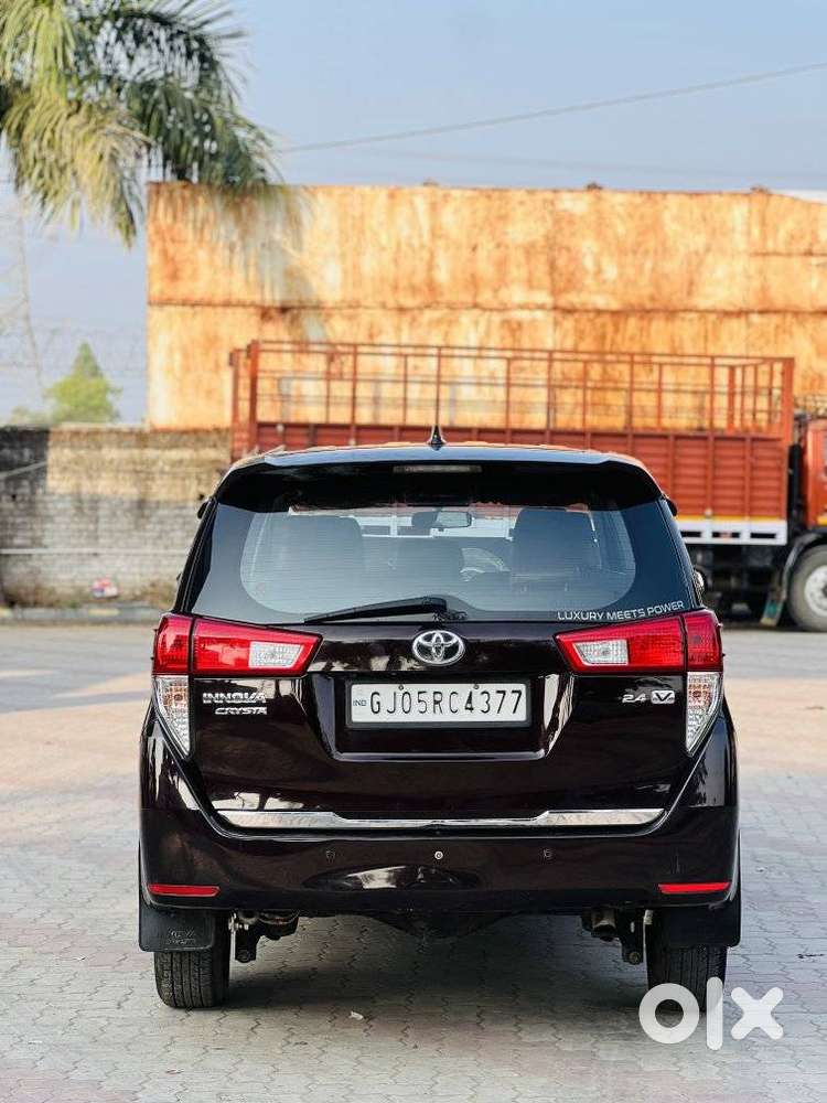 Toyota Innova Crysta 2.4 V 8 Str, 2017, Diesel