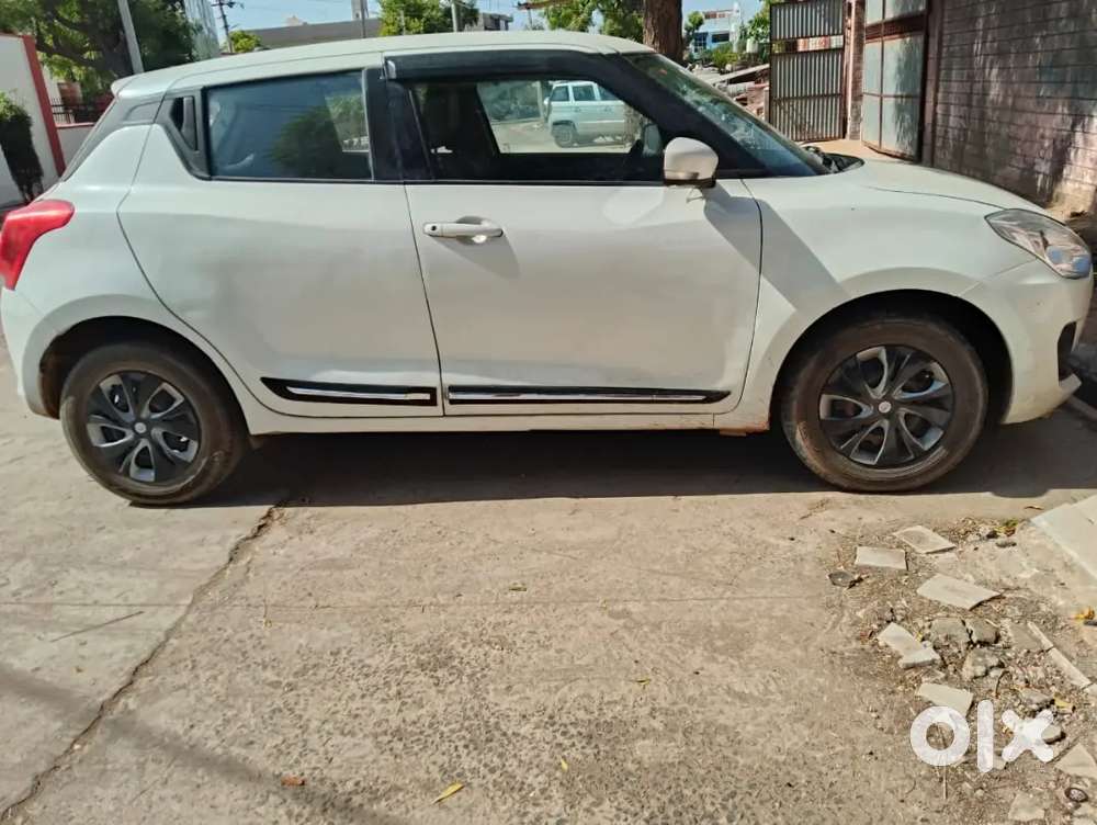 Maruti Suzuki Swift 2018 Petrol 90633 Km Driven