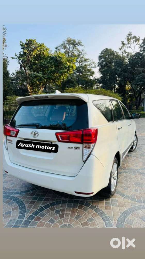 Toyota Innova Crysta