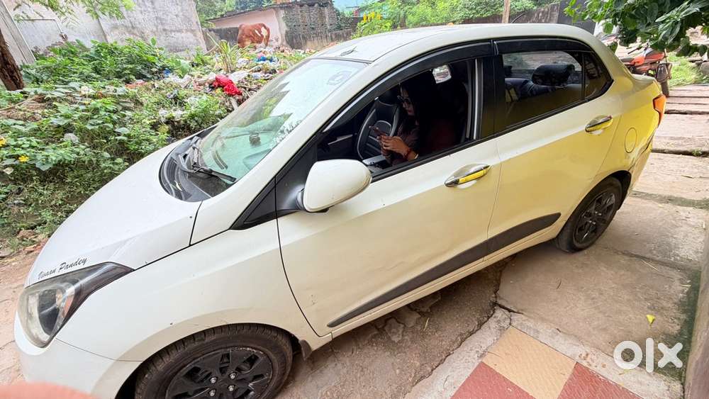 Hyundai Xcent Petrol 2015
