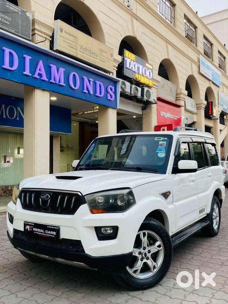 Mahindra Scorpio S10, 2015, Diesel
