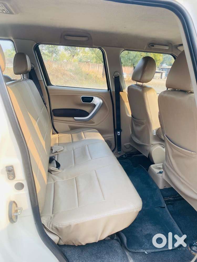 Mahindra Tuv 300 T8, 2016, Diesel