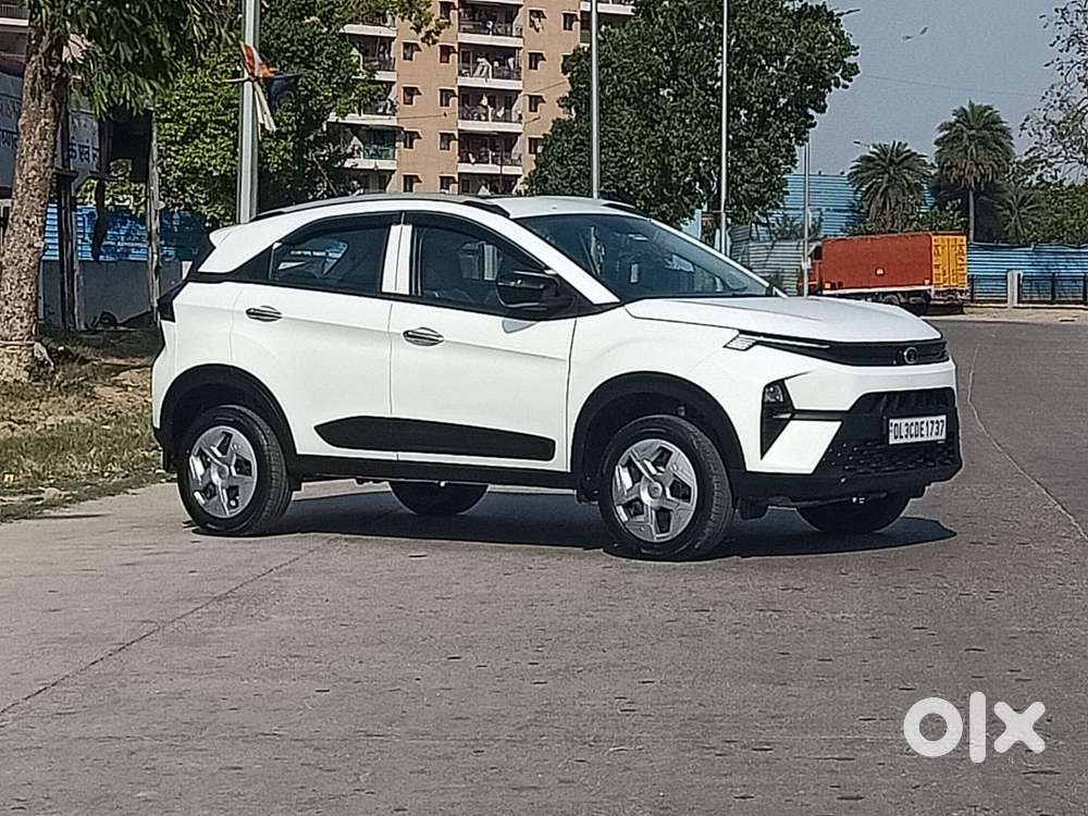 Tata Nexon Smart Plus S 1.2 Revotron Petrol 5 Mt, 2026, Petrol