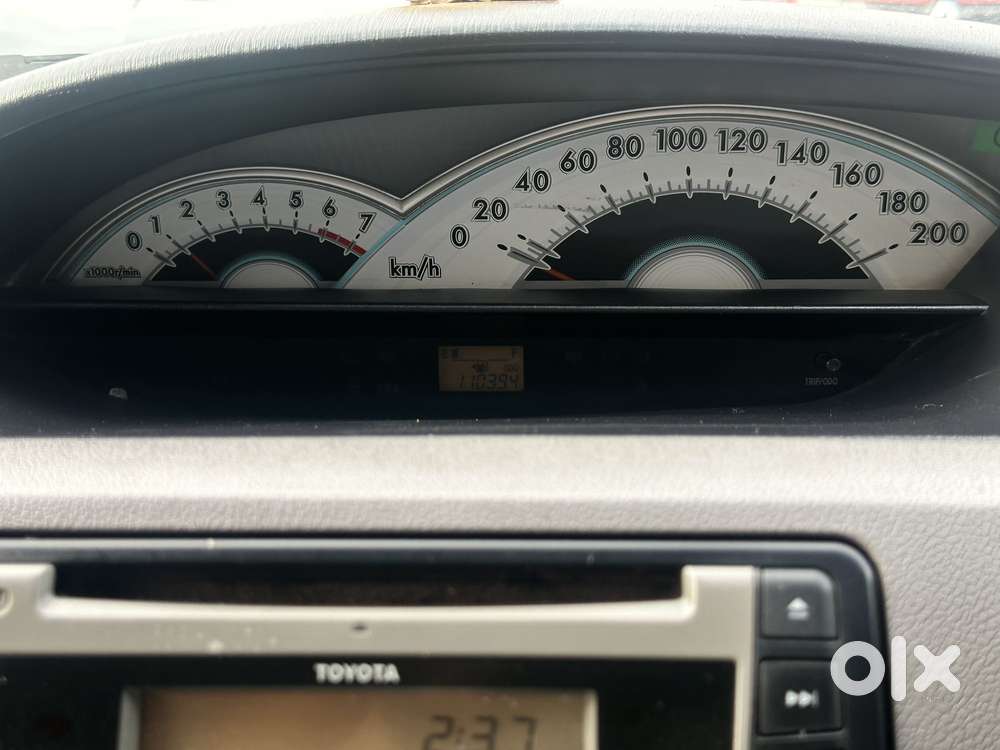 Toyota Etios V, 2011, Petrol