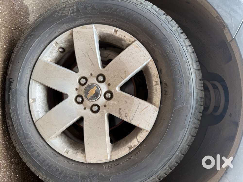 It Comes With 2000 Cc Engine And Very Powerful Engine & Pickup