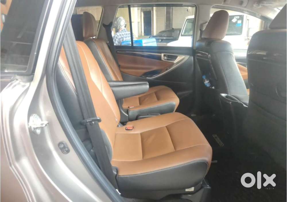 Toyota Innova 2021 90000 Km Driven