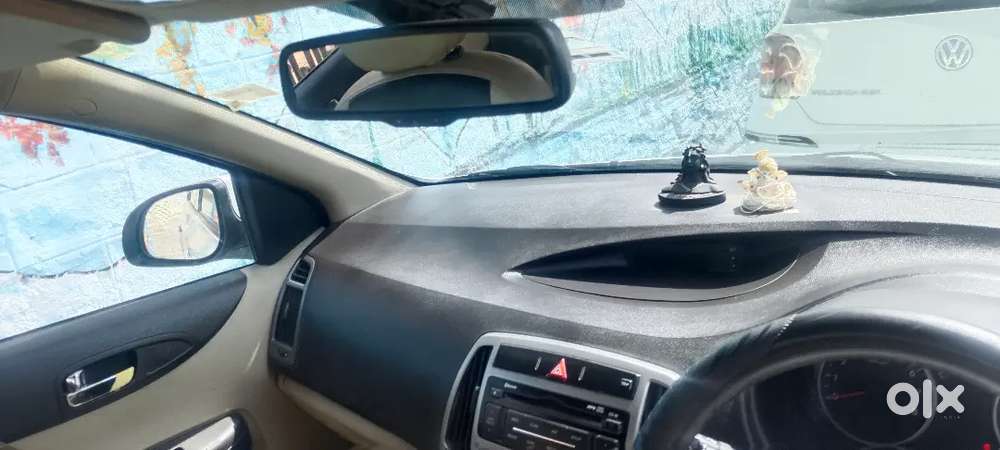 Hyundai I20 2012 Petrol Well Maintained 81000 Km