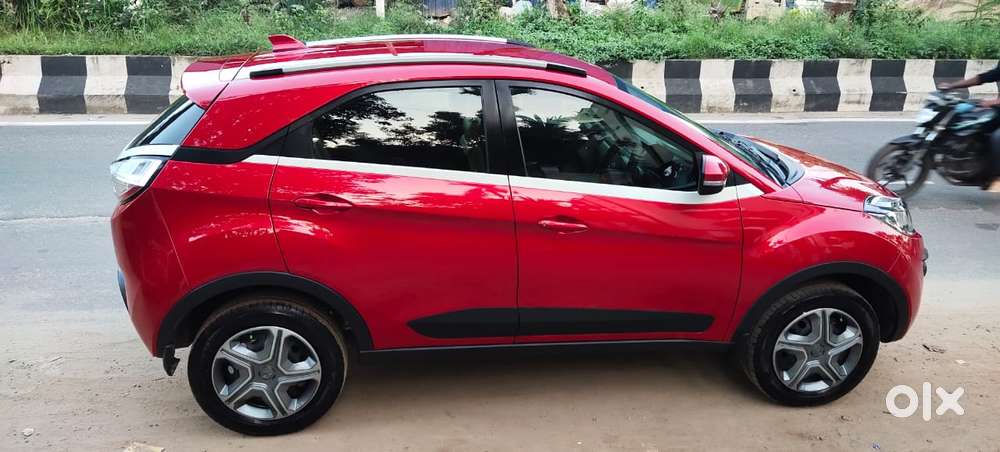 Tata Nexon 1.2 Revotron Xt, 2018, Petrol