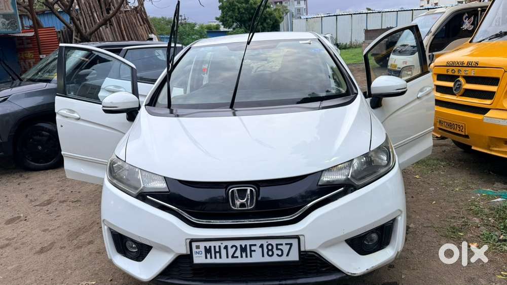 Honda Jazz 2015 Petrol Manual – Well Maintained  Urgent Sale