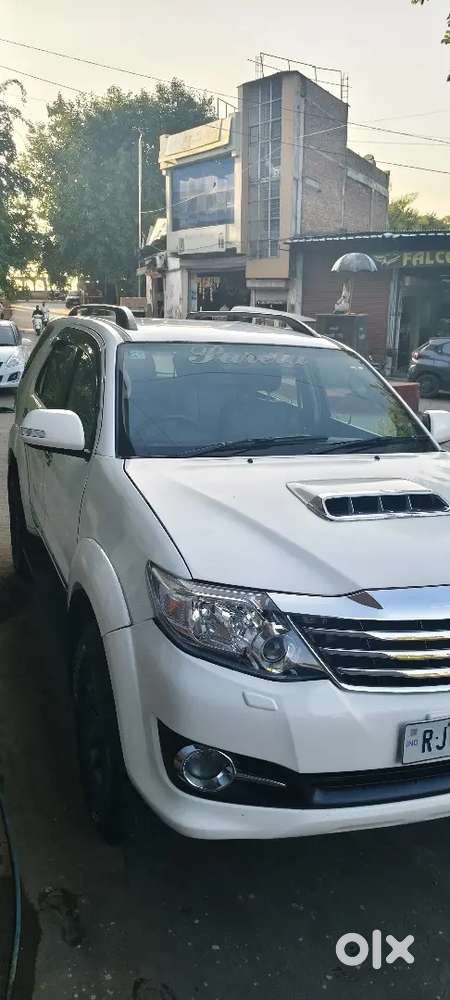 Toyota Fortuner 2015