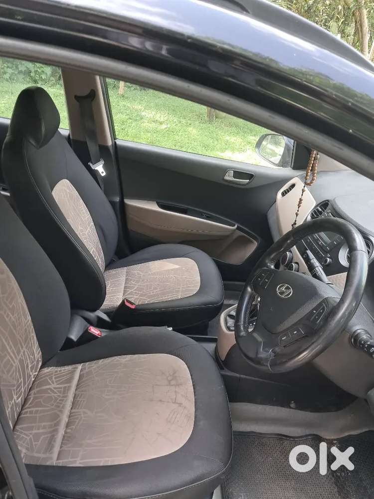 Hyundai Grand I10 Black Well Maintained Car For Sale (petrol + Cng)