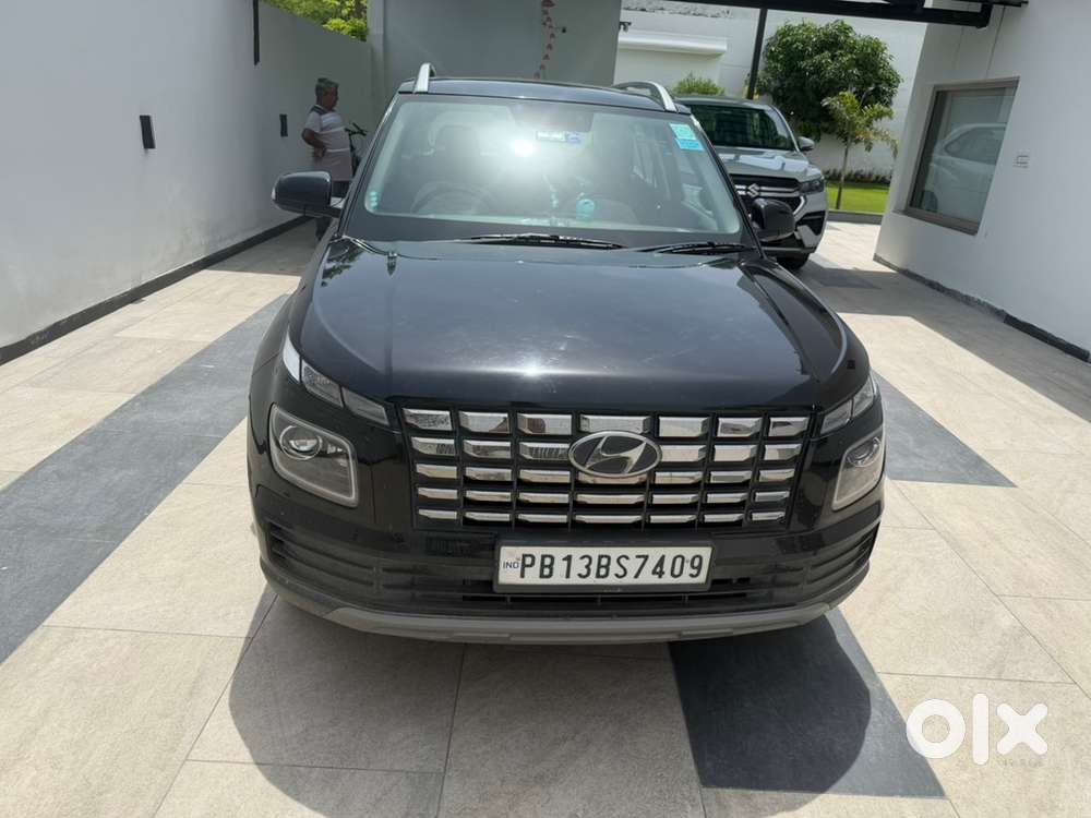 Hyundai Venue Sx2023 1st Owner Genuine 53191 Km Execellent Condition
