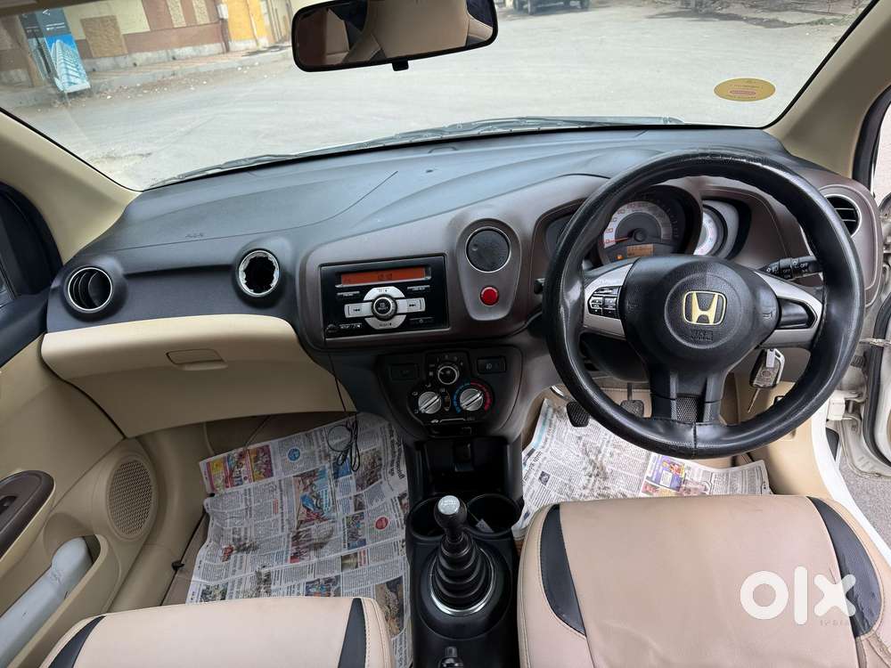 Honda Brio V Mt, 2012, Petrol