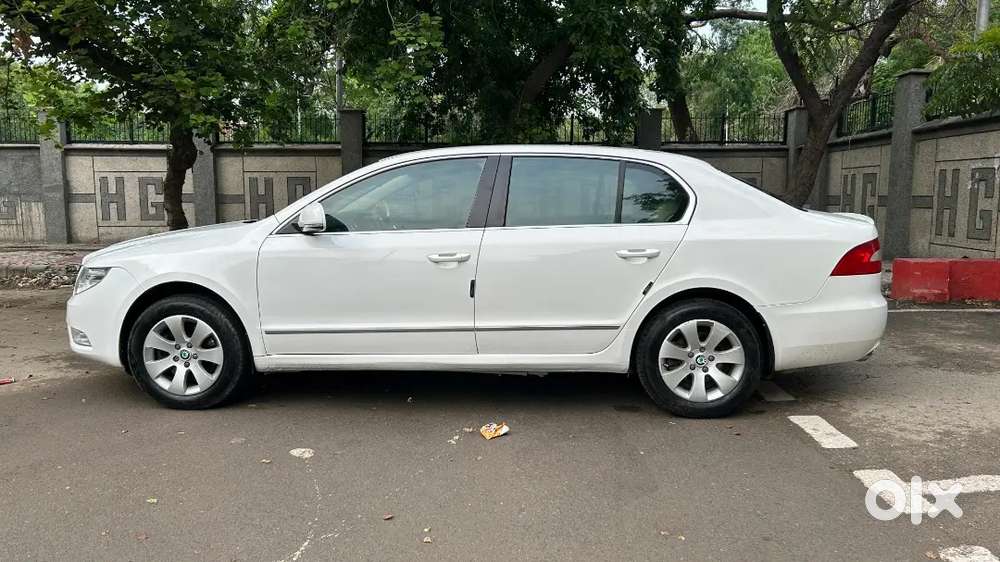 Skoda Superb 2013 Petrol Well Maintained