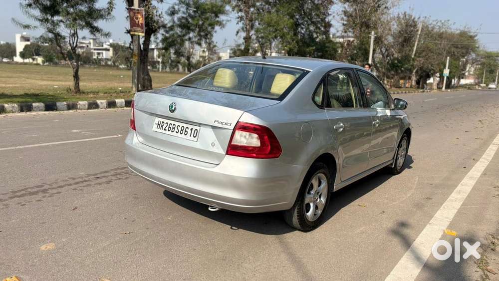 Skoda Rapid 1.6 Mpi Ambition, 2012, Petrol