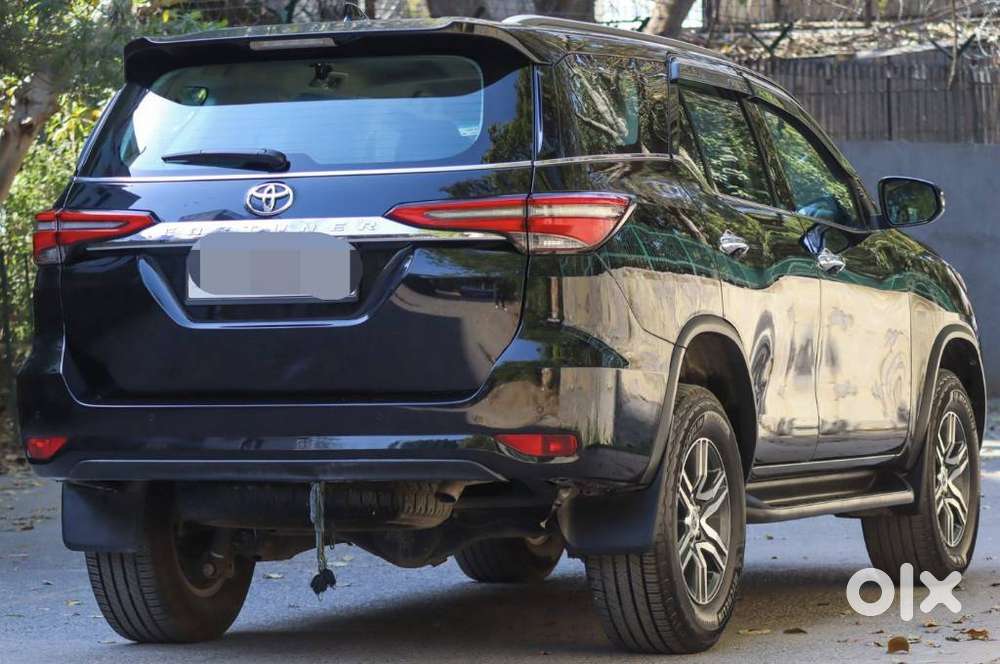 Toyota Fortuner [2021-ongoing] 2.8 2wd Diesel At, 2023, Diesel