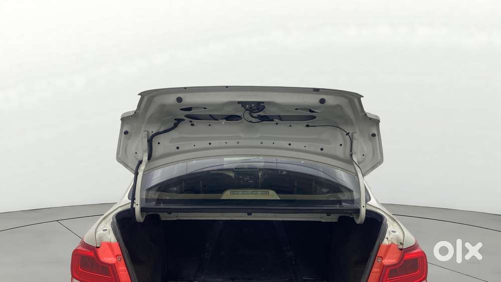 Maruti Suzuki Swift Dzire Zxi + Mt, 2018, Petrol