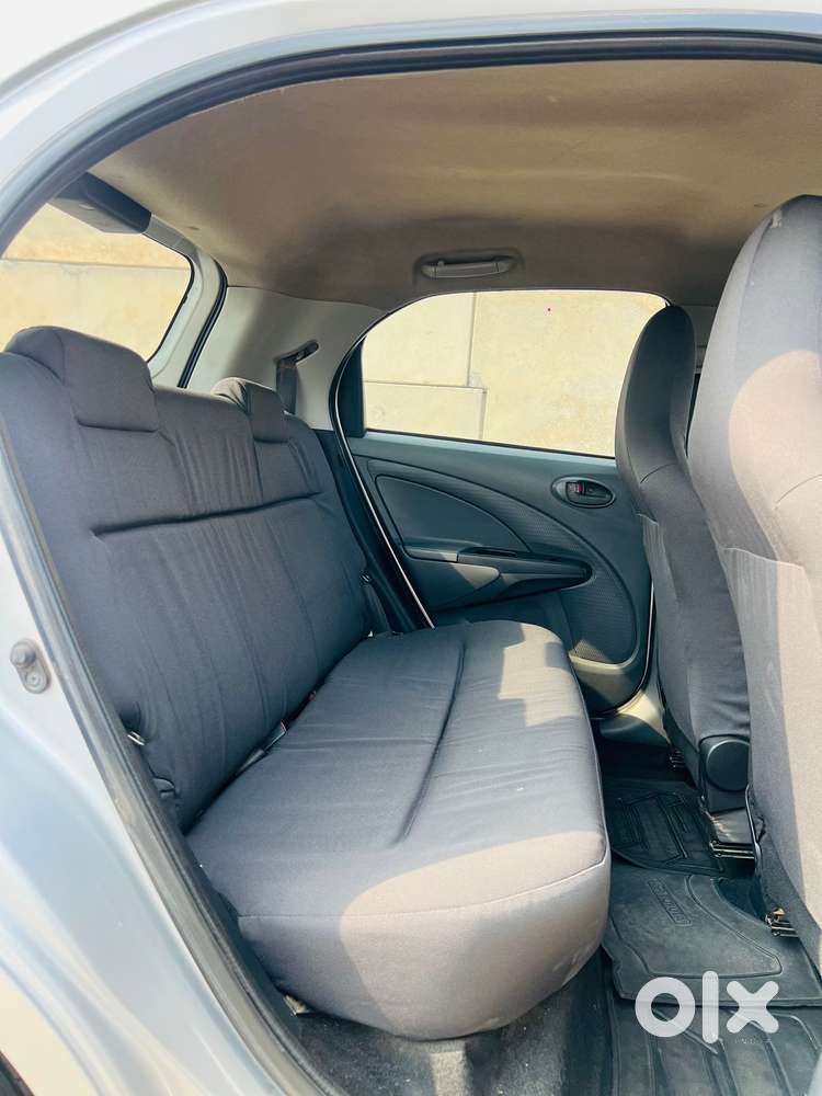 Toyota Etios Liva 2011-2012 G, 2012, Petrol