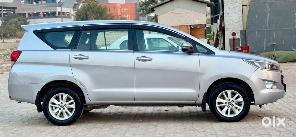 Toyota Innova Crysta