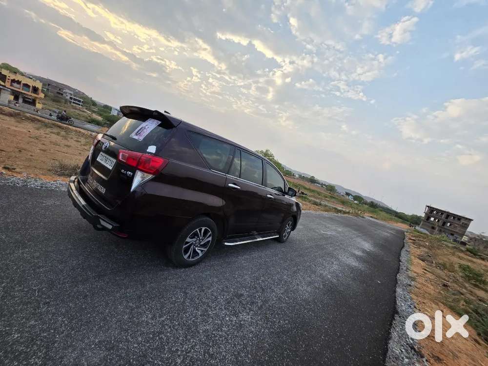 Innova Crysta 50k Drivin