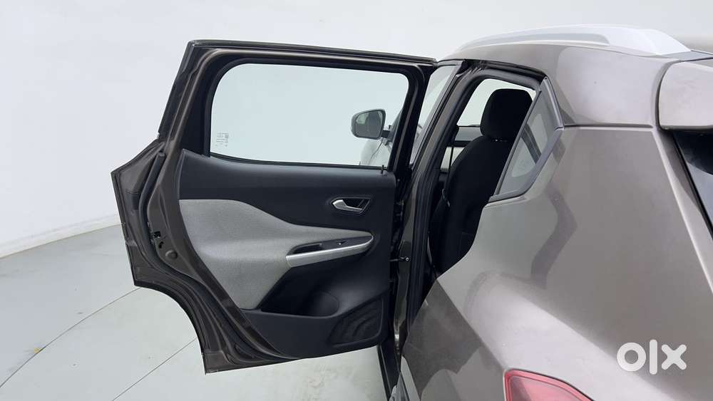 Nissan Magnite 1.0 Xv Executive, 2021, Petrol