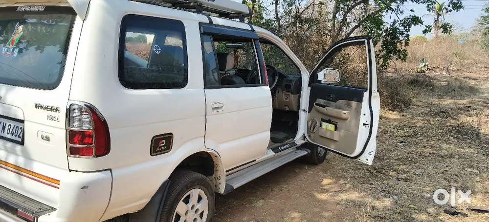 Chevrolet Tavera 2017 Diesel 180000 Km Driven
