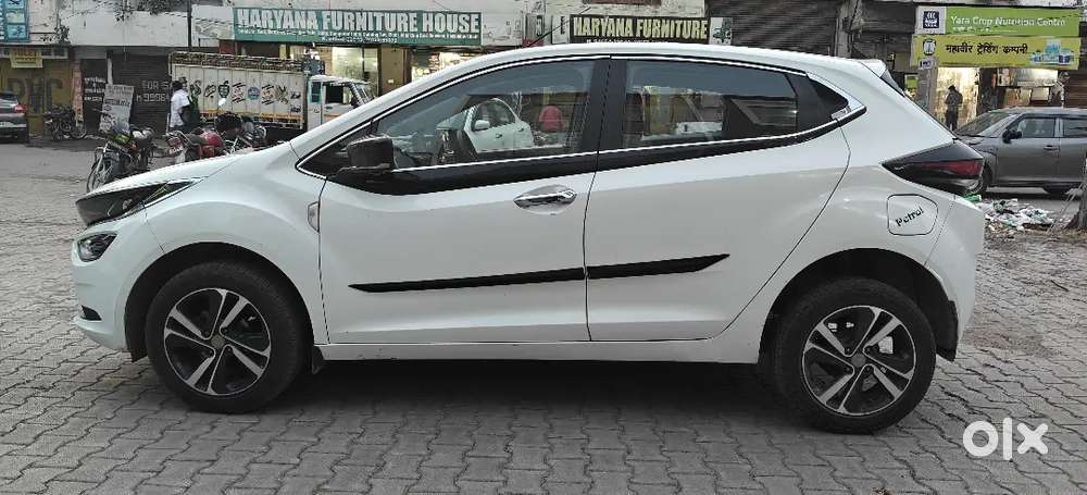 Tata Altroz Xz Petrol New Condition