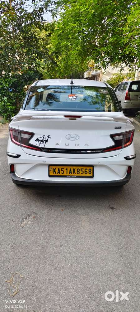 Hyundai Aura Sx (o) Crdi Manual, 2024, Cng & Hybrids