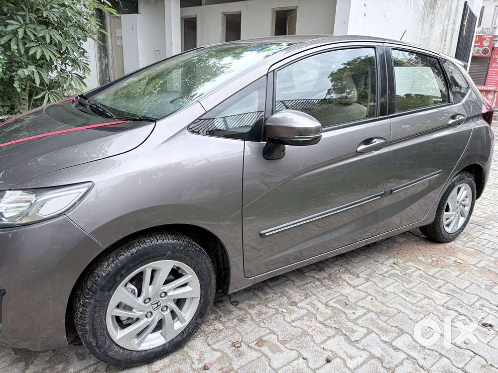 Honda Jazz V Automatic, 2016, Petrol