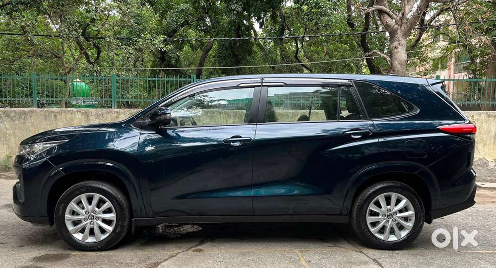 Toyota Innova Hycross 2.0 Vx Hybrid 7 Str, 2025, Petrol
