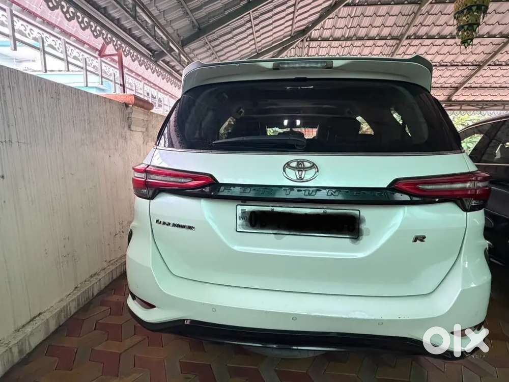 Toyota Fortuner Legender 2021 Suv