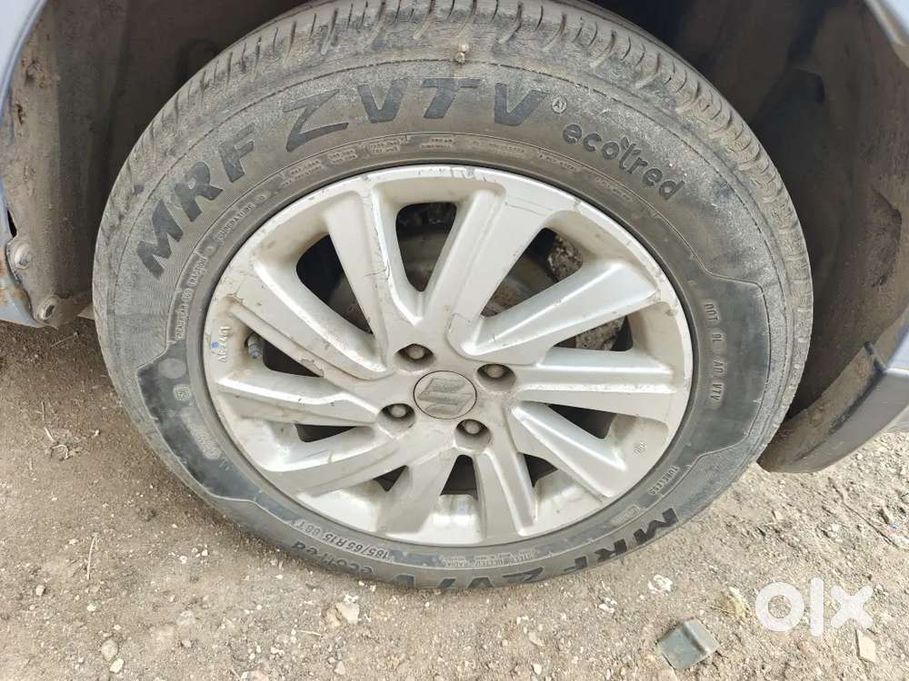 Maruti Suzuki Dzire 1.2 2015
