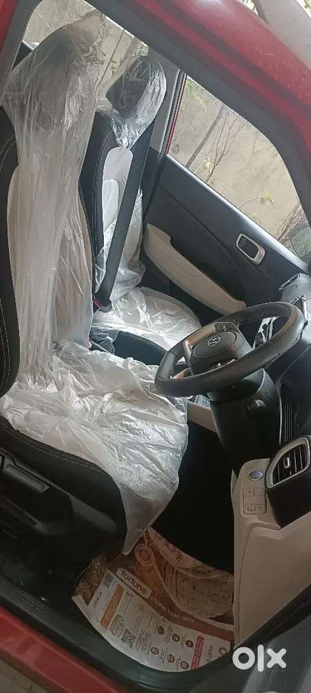 Hyundai Venue 1.2 Petrol 2022 9400 Kms 1st Owner