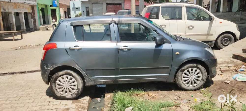Maruti Suzuki Swift 2010 Cng & Hybrids Well Maintained