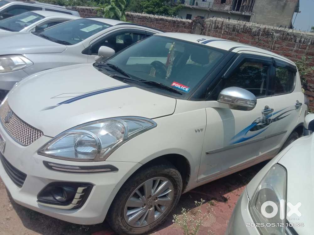 Maruti Suzuki Swift Vxi Abs Bsiv, 2017, Petrol
