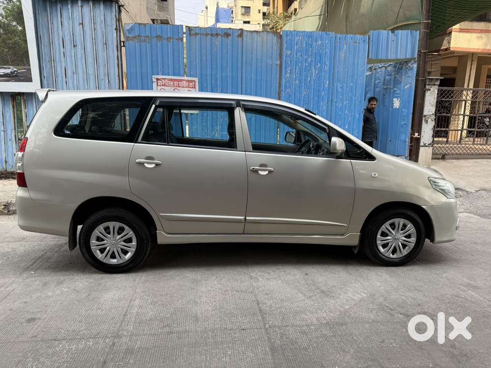 Toyota Innova 2.5 G (diesel) 8 Seater Bs Iv, 2016, Diesel