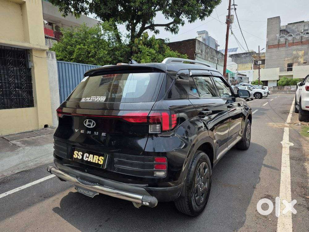 Hyundai Venue Sx 1.2 Mt Knight Edition, 2024, Petrol
