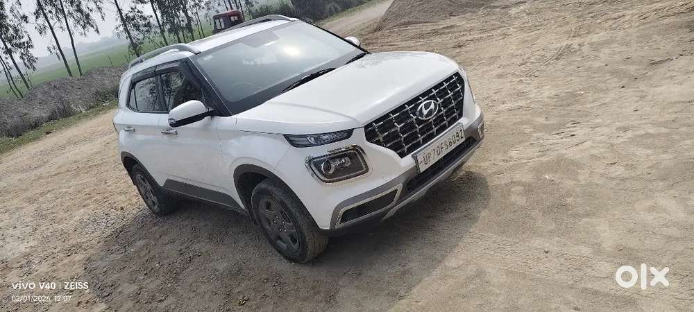 Hyundai Venue 2021 Petrol 88000 Km Driven Very Good Full Original